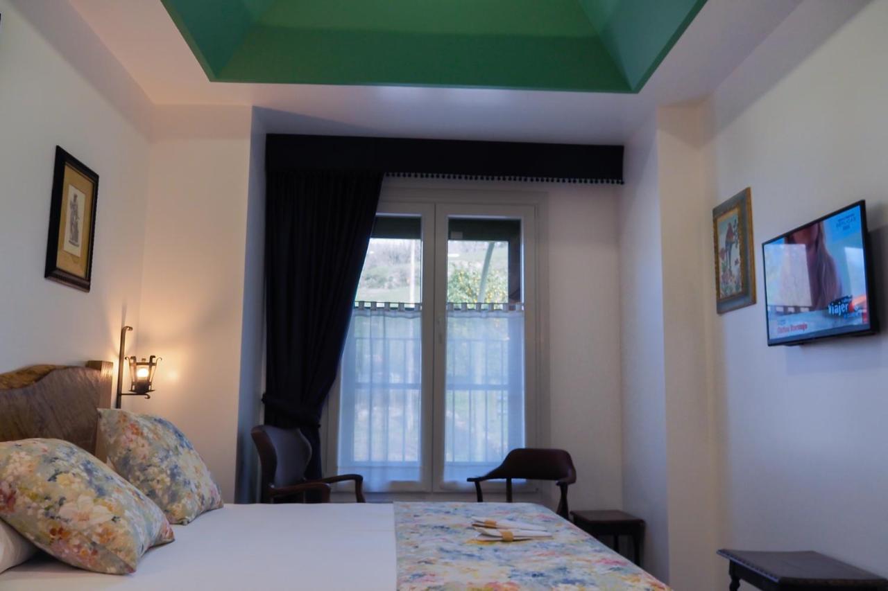 Posada Y Apartamentos Trebuesto De Guriezo Eksteriør bilde