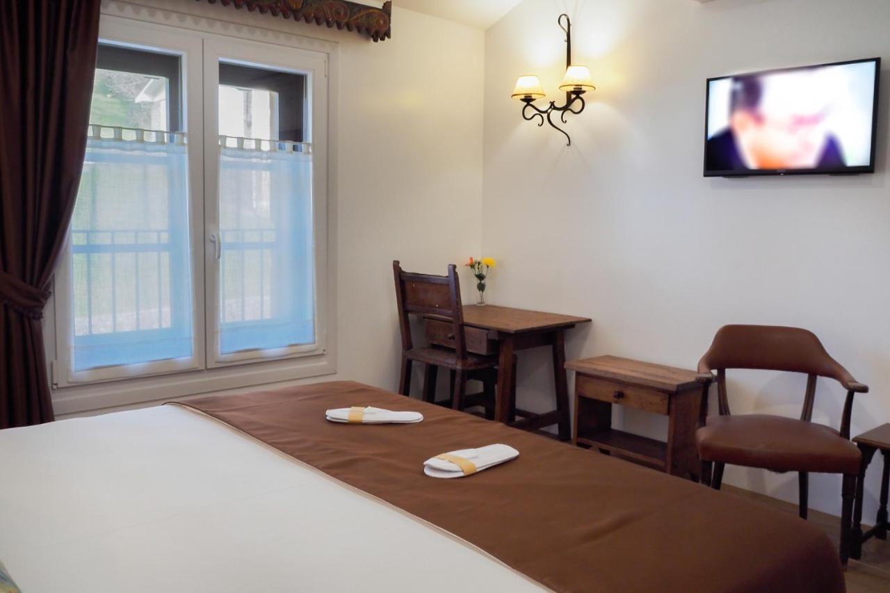 Posada Y Apartamentos Trebuesto De Guriezo Eksteriør bilde